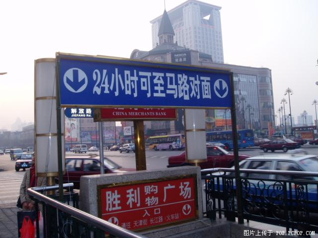 最新款奔驰。价值2200万！