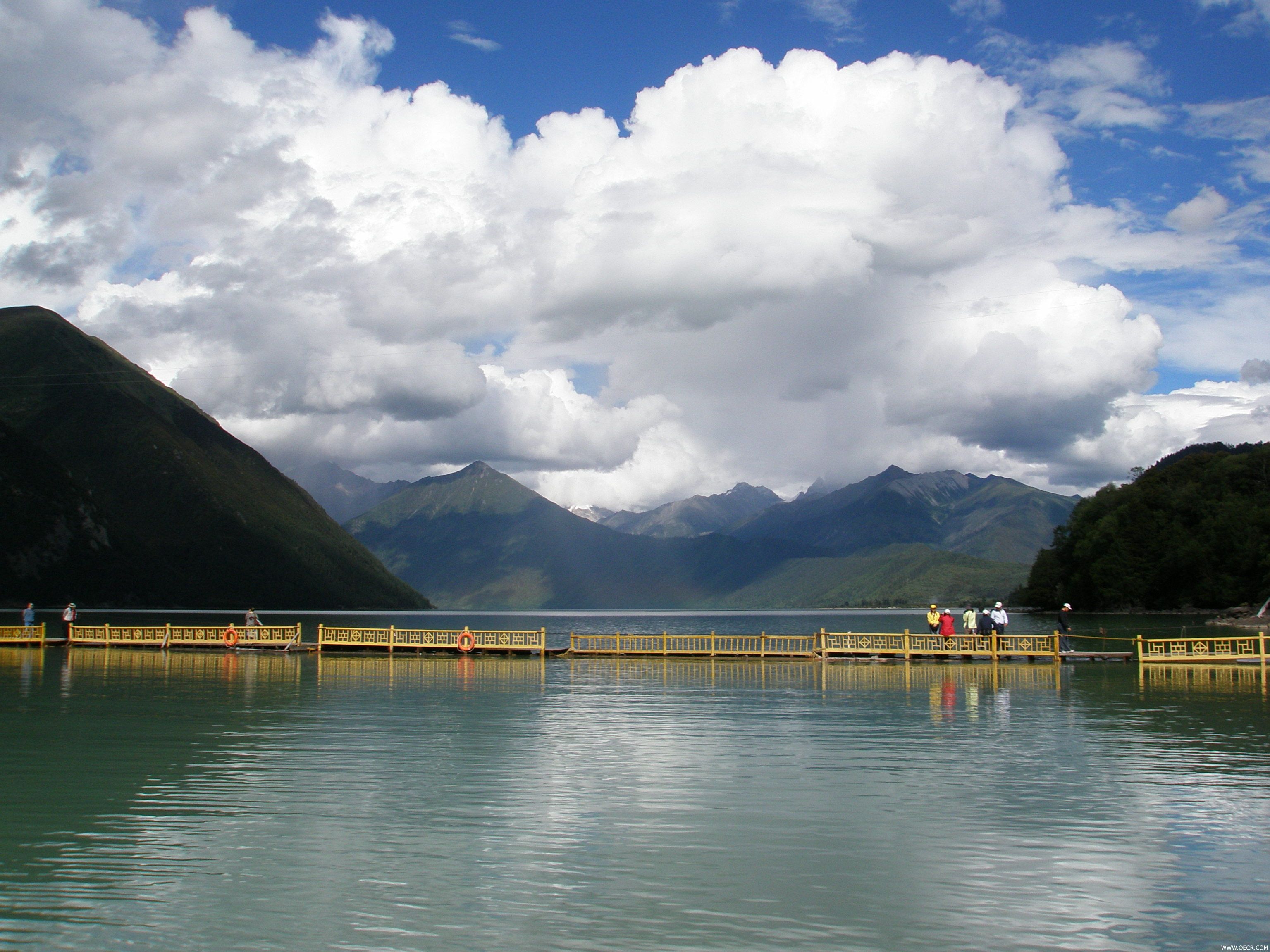 巴松措湖，通往林芝路上的美景.JPG