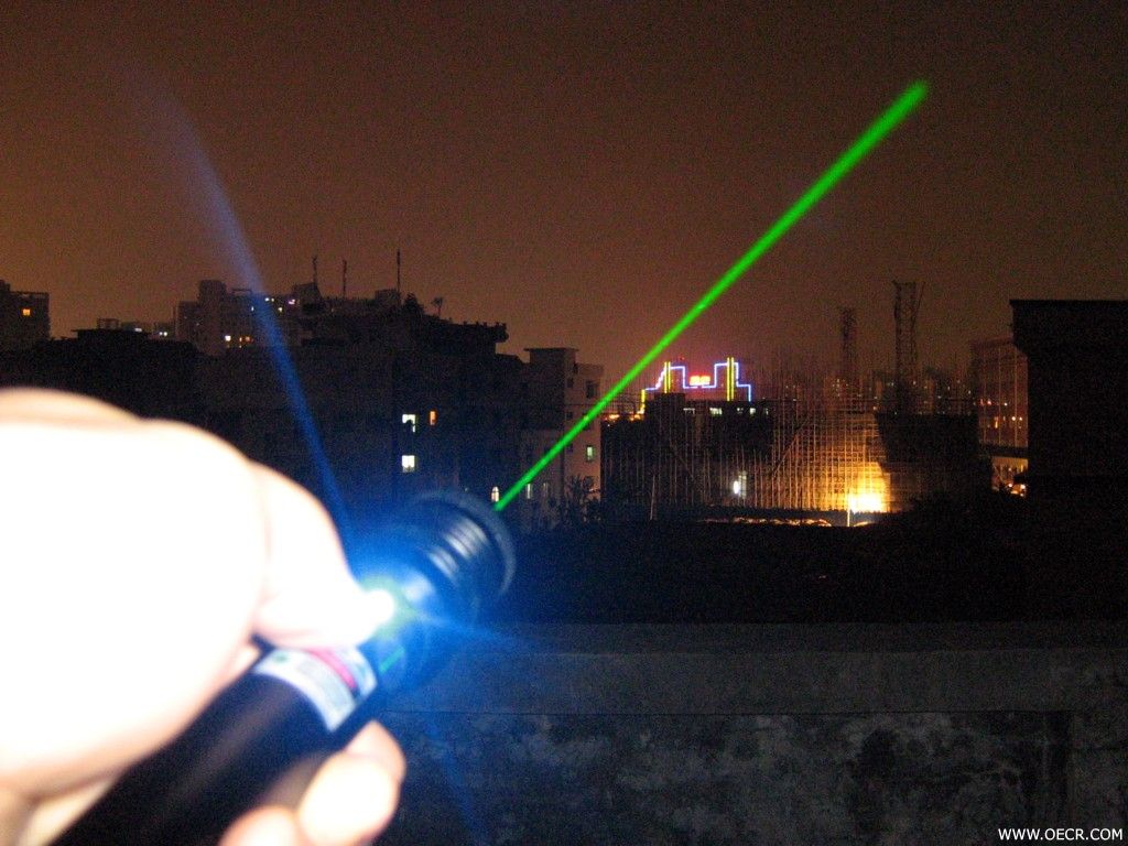 激光夜景拍摄